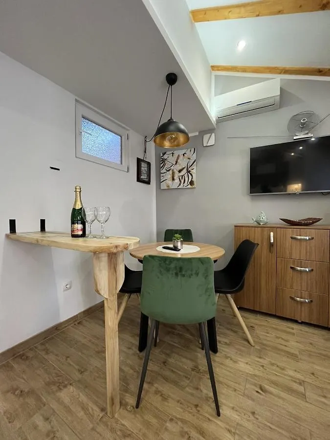 Guest house E & E Studio Deluxe Hotel Trogir